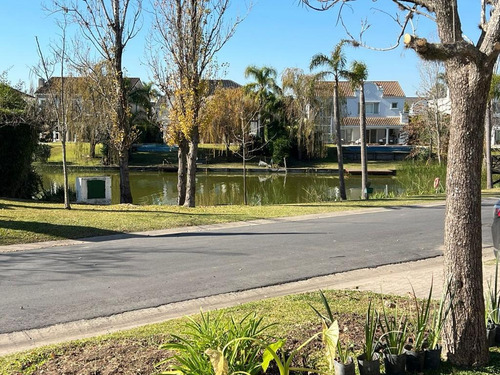 Imagen 30 de 30 de Excelente Casa Al Lago!!!
