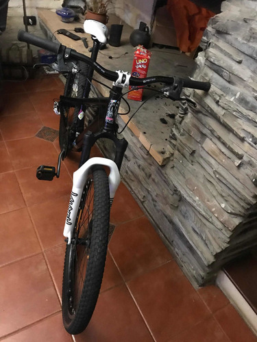 Bicicleta Mondraker Play 3 Dirt , Mtb , Freestyle Sram Launc (Usado)