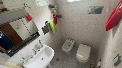 Casa Chalet En Venta Ubicado En Ituzaingó, G.b.a. Zona Oeste, Argentina