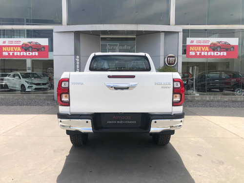 Toyota Hilux 2.8 Cd Srv 177cv 4x2 At
