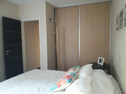 Casa En Venta De 2 Dormitorios Con Pileta En Manzanar Kossman En Cipolletti