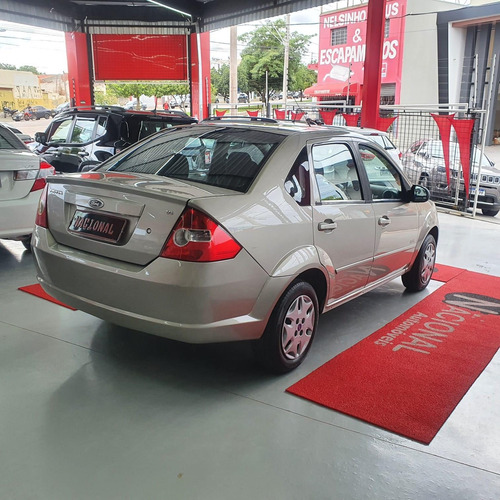 Imagem 4 de 8 de Ford Fiesta Sedan Fiesta Sedan 1.6 16v Flex Mec. Flex Manua