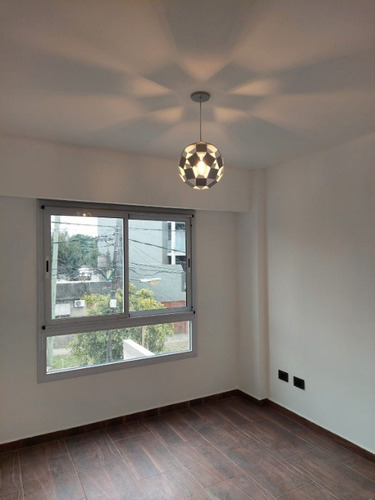Imagen 9 de 14 de Departamento En Venta En Martin Coronado