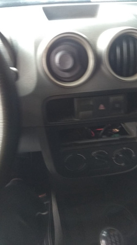 Imagem 7 de 10 de Vw Saveiro