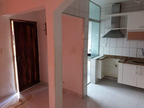 Imagem 3 de 14 de Sobrado Com 02 Dormitórios E 01 Vaga.