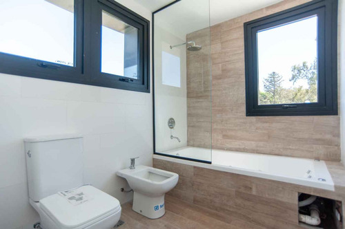 Imagen 24 de 30 de Casas En Venta En Venta-barrio Cerrado- City Bell
