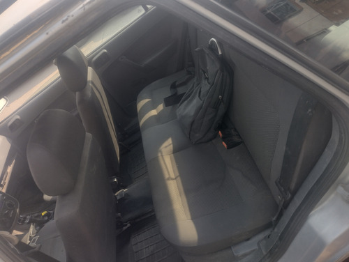 Volkswagen Pointer 1.6 Aa
