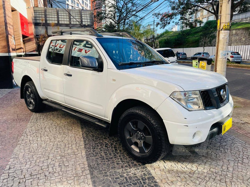 Nissan Frontier 2.5 XE 4X4