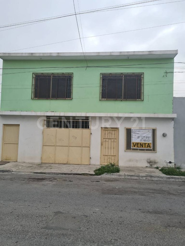 Casa En Venta En Col. Las Fuentes Mty