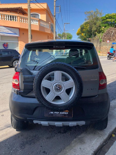 Imagem 7 de 10 de Volkswagen Crossfox 1.6 Flex 5p
