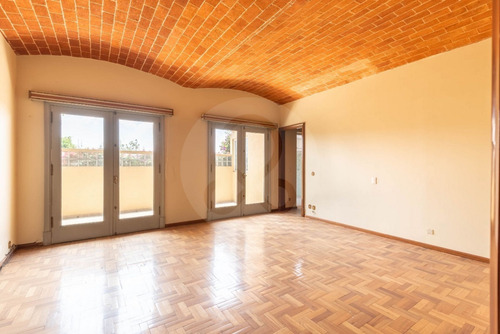 Terreno Residencial En Venta En Lomas De Chapultepec