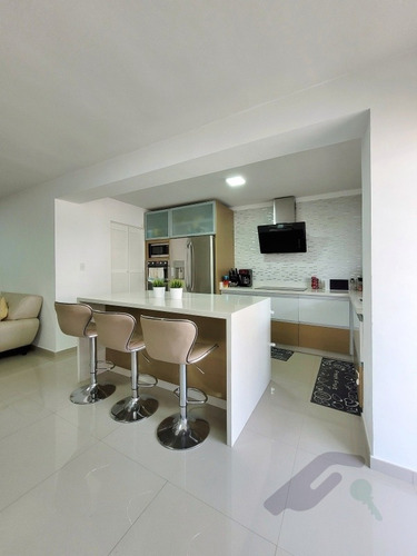 Imagen 4 de 23 de En Venta Apartamento En Frutas Condominiums 04143179211