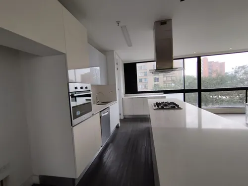 Apartamento En Venta En Los Balsos. Cod V17044