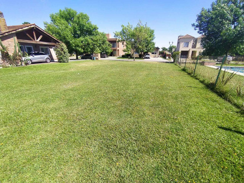 Imagen 7 de 14 de Lote Central De 600m2 En Barrio Cerrado Lujan