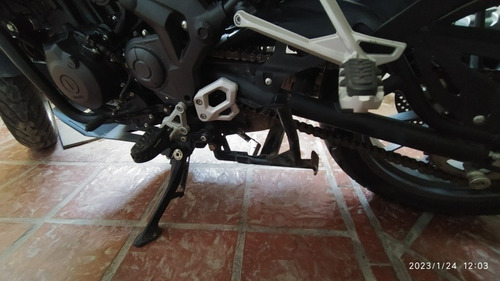 Imagen 16 de 22 de Benelli Trk 502