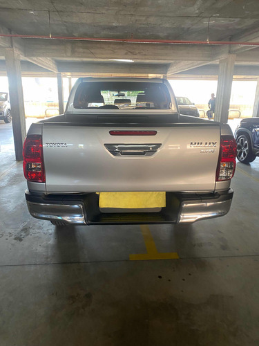 Toyota Hilux 2.8 Cd Srv 177cv 4x4