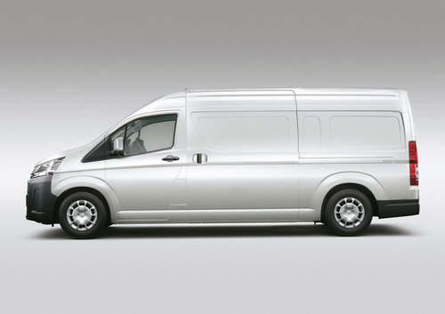 Toyota Hiace Furgon L1h1 2.8 Tdi 6at 3a 4p 2021