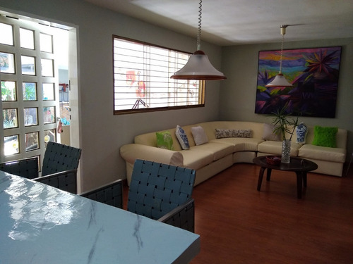 Imagen 5 de 10 de Cómoda Y Ventilada Casa En Venta En La Trinidad