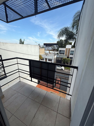 Departamento 2 Ambientes Con Cochera En Alquiler Haedo Norte - Excelente Estado - 2 Cuadras De Av. Pte. Peron