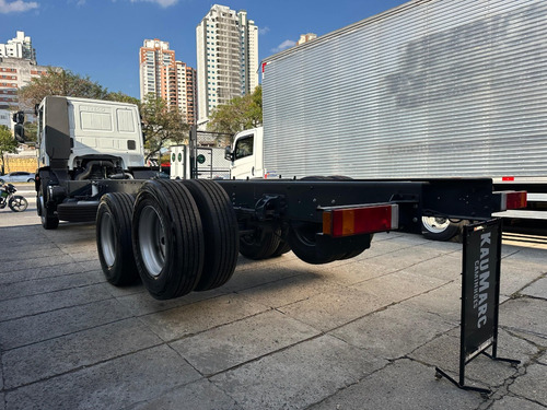 Iveco 24-280 Tector Ano 2023 0km 6x2 = 2425 2426 2429 2430