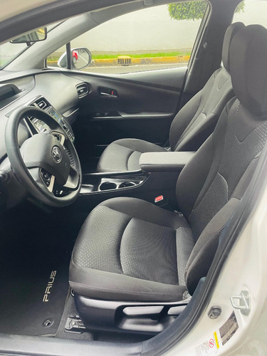 Toyota Prius 1.8 CVT