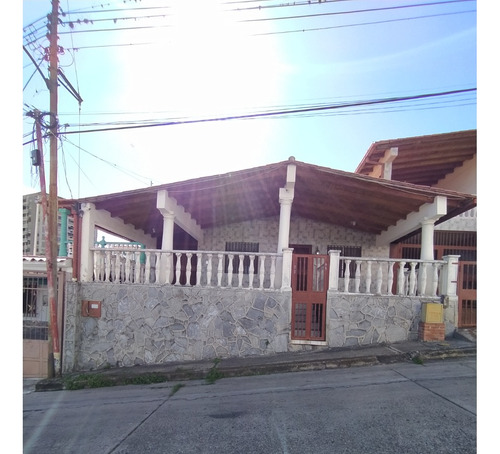 Best House Vende Hermosa Casa En El Panorama, Los Teques. 