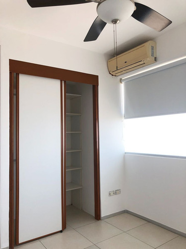 Imagen 14 de 19 de Departamento Con Terraza Techada!