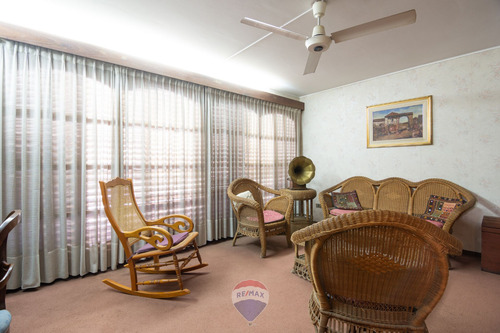 Casa Venta 5 Dorm.depto.pileta B°parque Horizonte