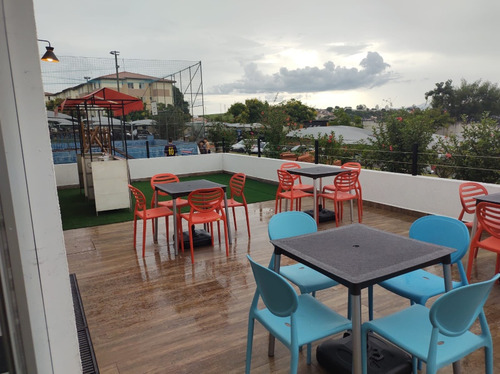 Apartamento Ótimo Investimento, Preço Direto Com O Proprietário. Imóvel Ideal Para Família, E Estudantes Que Residem Na Região E Os Pais Fazerem Um Investimento Para Os Filhos Ficarem Em Segurança.