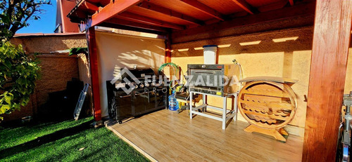 Casa En Venta De 3 Dorm. En Macul