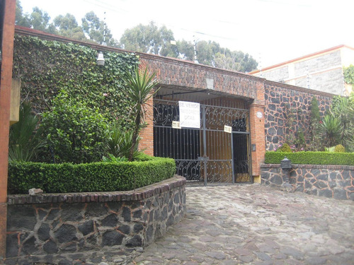 Casa En Venta Con Uso De Suelo Mixto  Alcaldía Tlalpan.