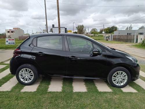 Peugeot 208 1.5 Allure Smeg