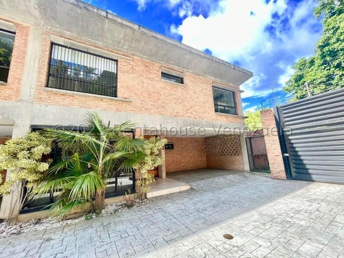 Casa En Venta Alto Hatillo En Conjunto Privado Vista Al Avila, Fresca Tranquila Segura 24-2920gm