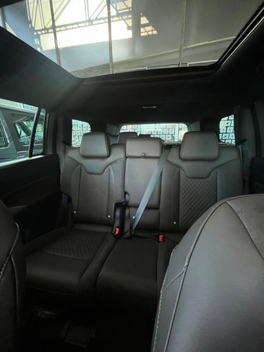 Jeep Commander Overland 2.0 T 272hp 4x4