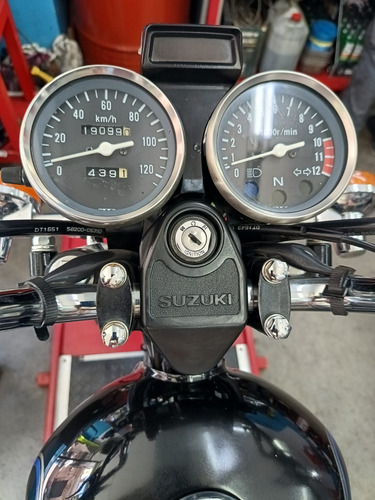 Suzuki Gn125
