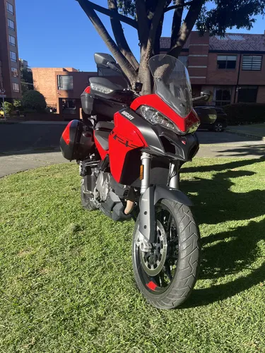 Como Nueva. Incluye Maletas Originales De Viaje De Ducati