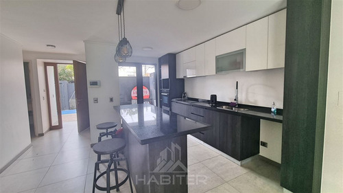 Townhouse 4 Dormitorios - 3 Baños , Amplia Terraza