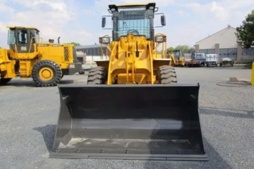 Imagen 2 de 8 de Pala Cargadora Lovol Fl936 Balde 2 M3 4x4 Permuto Bremotors