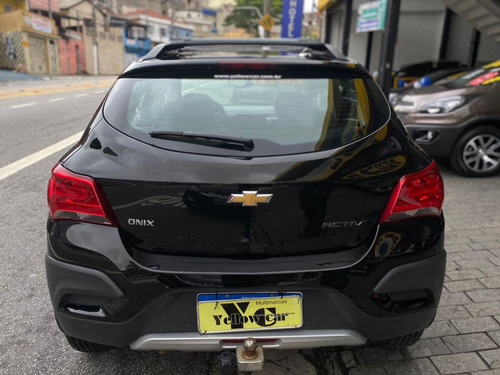 Imagem 2 de 15 de Chevrolet Onix 1.4 Mpfi Activ 8v Flex 4p Automático 2018...