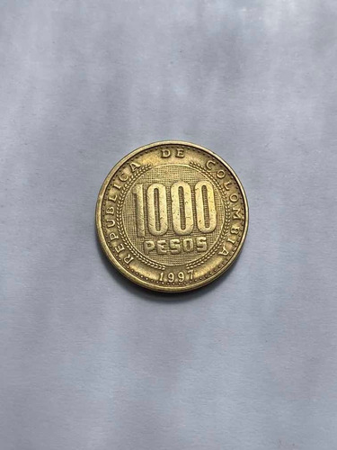 Moneda De Latón De 1000 Pesos De Colombia Del Año 1997