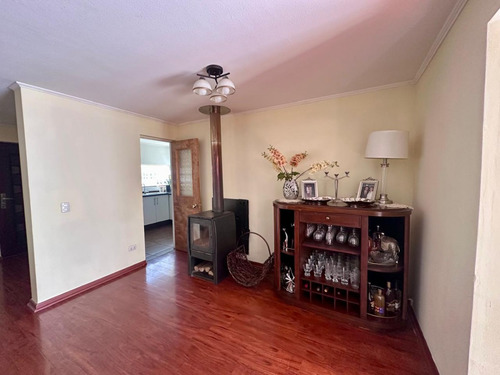 Casa En Condominio De Curauma, De 4 Dormitorios, Valparaiso