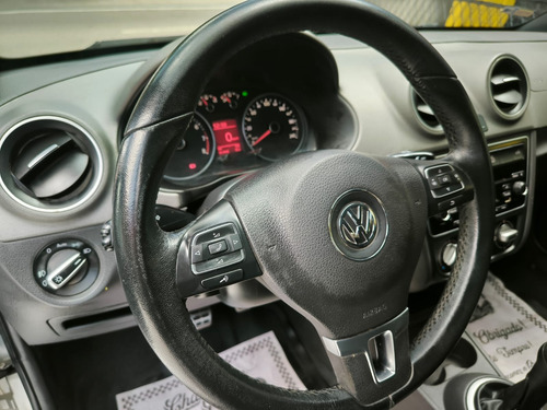 Volkswagen Saveiro 1.6 16v Cross Cab. Dupla Total Flex 2p