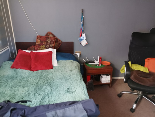 ¡espaciosa Casa En Quilpué, 4d/3b Y Gran Ubicación!