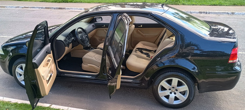 Volkswagen Bora 2.0 Total Flex 4p Automática