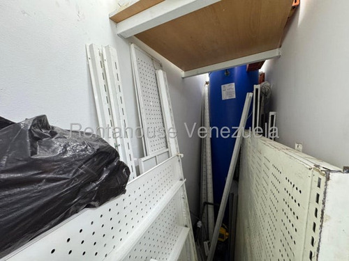Local Comercial A Pie De Calle En Venta En Colinas De Bello Monte 25-18412 Cs