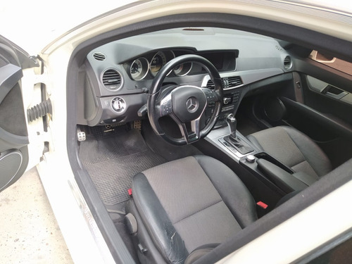 Mercedes Benz C250 Blue Efficiency 2013