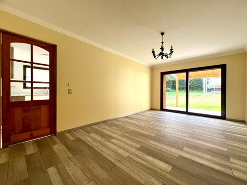 Arriendo Casa En Exclusivo Condominio, Los Trapenses