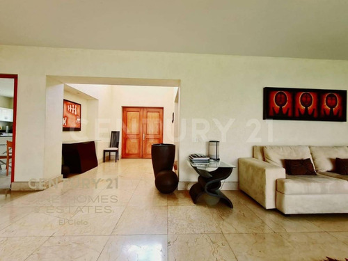 Venta De Casa En La Vista Country Club, Atlixcáyotl, Puebla, De 3 Recámaras