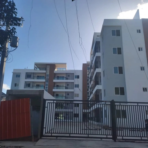 Proyecto Residencial En Las Palmas De Alma Rosa 