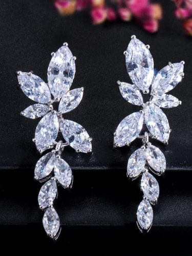 Aretes Luxury Leaf Shape Con Zirconias Dmt T22